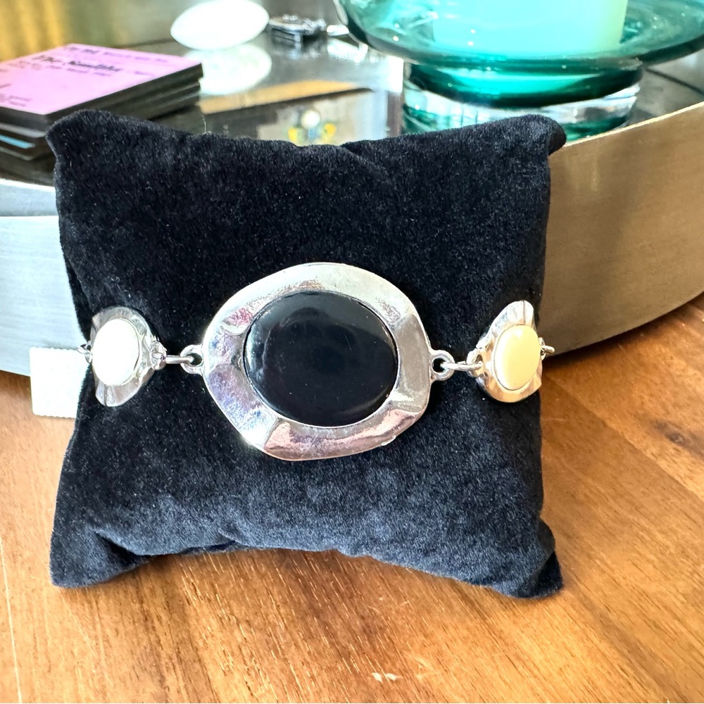 Chico’s Magnetic Mid Mod Bracelet